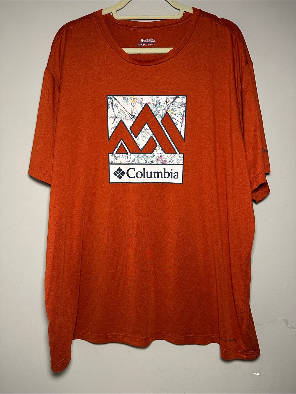 Columbia Men's Rust Orange Short-Sleeve mountain floral Logo t-shirt